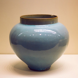 This artist can turn the cremated ashes of your loved one into pottery