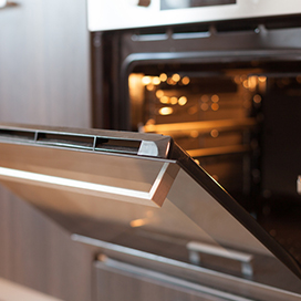 5 Things you should never do to your oven