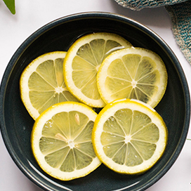 How to clean your microwave naturally with a lemon?