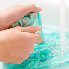 The best way to get grease stains from your clothes