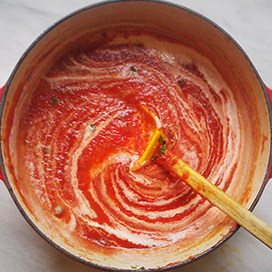 How to make the pasta sauce creamier?