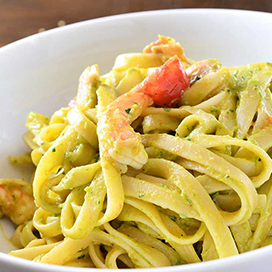 Pasta with shrimp and guacamole sauce recipe