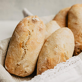 A trick to keep French bread fresh for a long time
