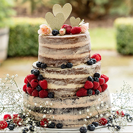 The truth about naked wedding cakes: Are they more affordable?