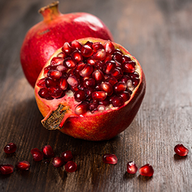 The proper way to eat pomegranates