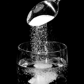 Salt water as a remedy for toothache