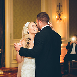How to have a technology-free wedding