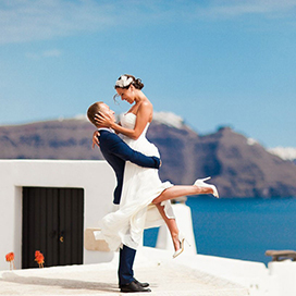 Wedding destination for Aries: Santorini, Greece