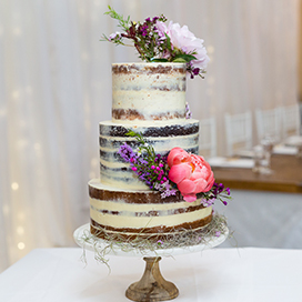 Naked and semi-naked wedding cakes