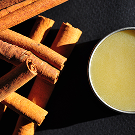 Cinnamon to soften and plump your lips