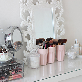Simple, but Brilliant Ideas to Organize Your Makeup
