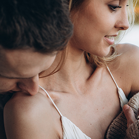 6 signs that your friend likes you more than just a friend