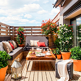 Renewing the balcony with attractive accessories