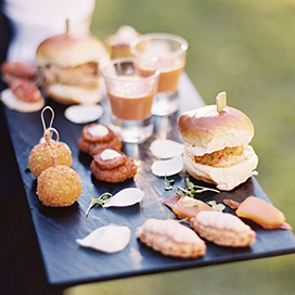 Should you have your final tasting with the caterer?