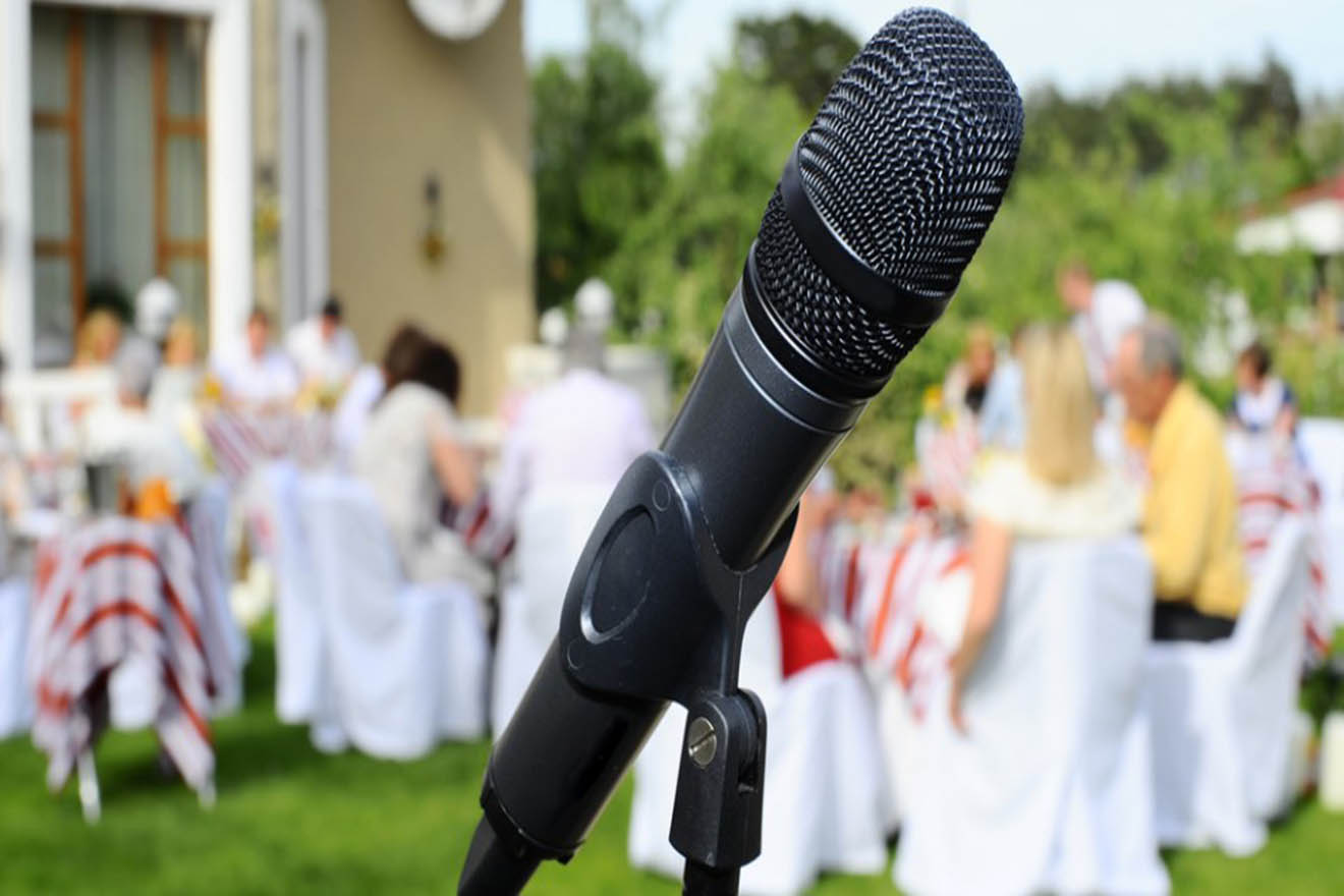 Things Not to Do when Giving Your Wedding Speech