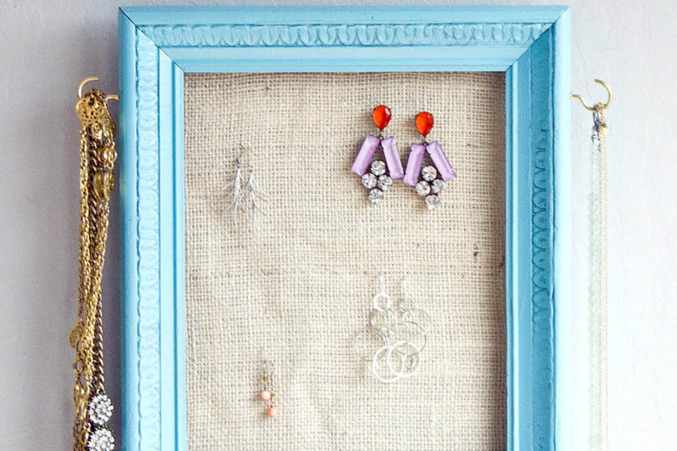 Turn your Photo Frame into an Earring Holder