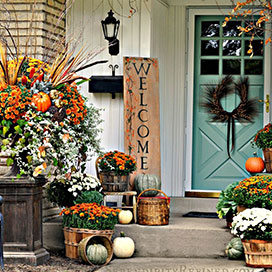 Ways to Decorate the Front Door for Fall