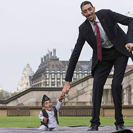 Worlds Tallest Man Meets Worlds Shortest Man